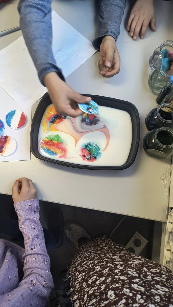 Wiosenna zabawa sztuką