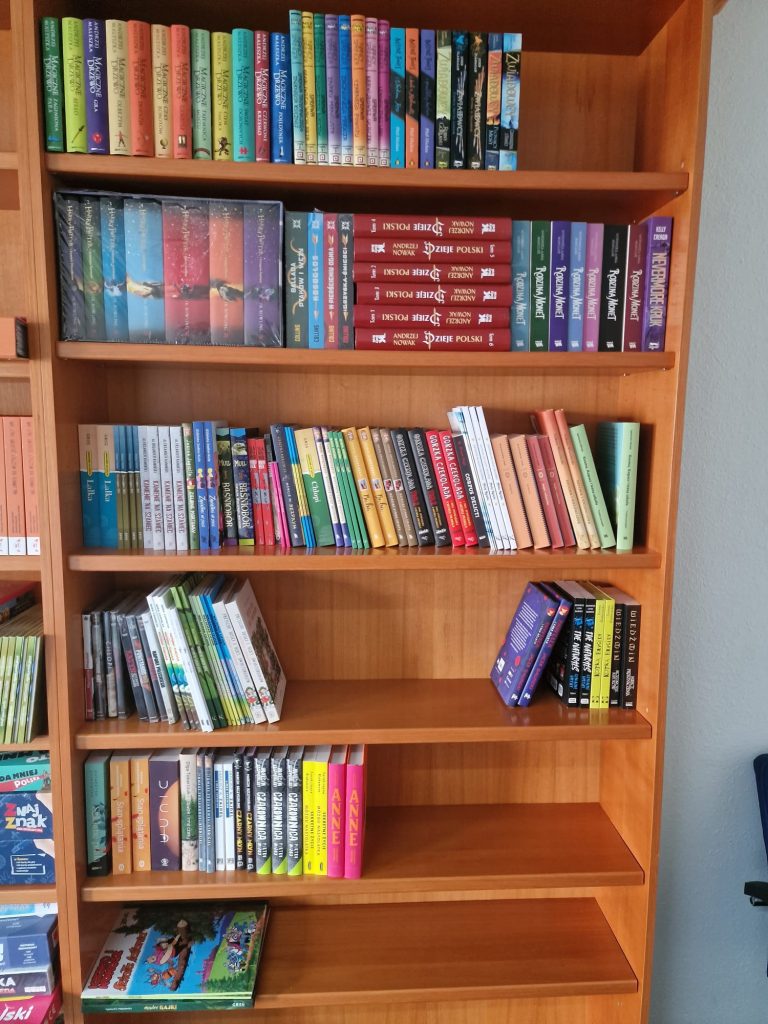 Nowe książki w bibliotece szkolnej