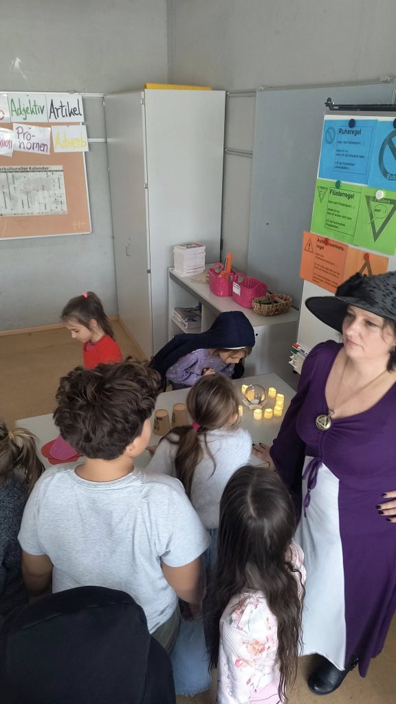 Klasa druga w bibliotece i … u wróżki