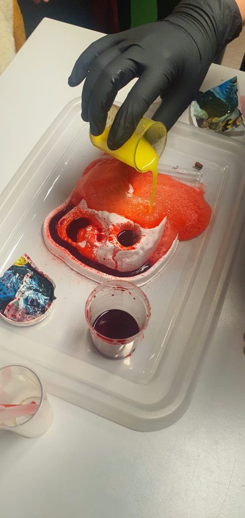 Lekcja o Marii Skłodowskiej-Curie w klasie 3